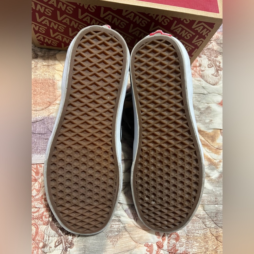 Vans  sk8 hi - Unisex- W size 10.5 and M size 9 - Picture 5 of 5